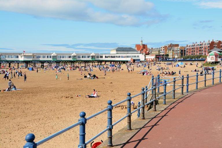 Cumbria Guest House Lytham St Annes Ngoại thất bức ảnh